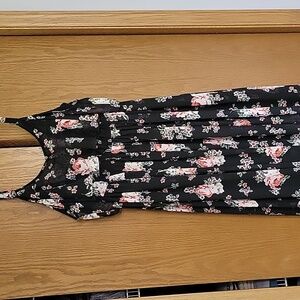 Torrid black floral cold shoulder Chiffon maxi dress worn 1 time.  Size 0